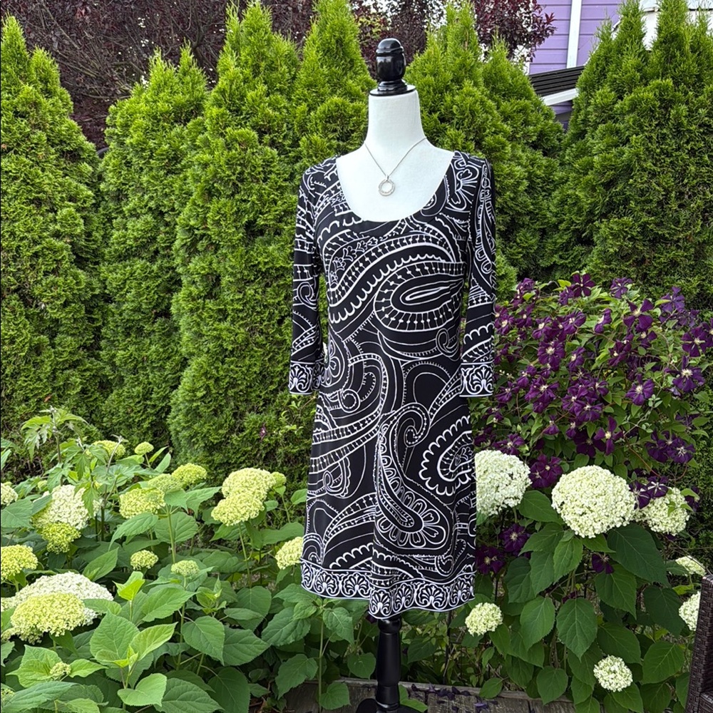 Vintage Elegant Black & White Paisley Dress Size 10 Great Stretch Easy Care